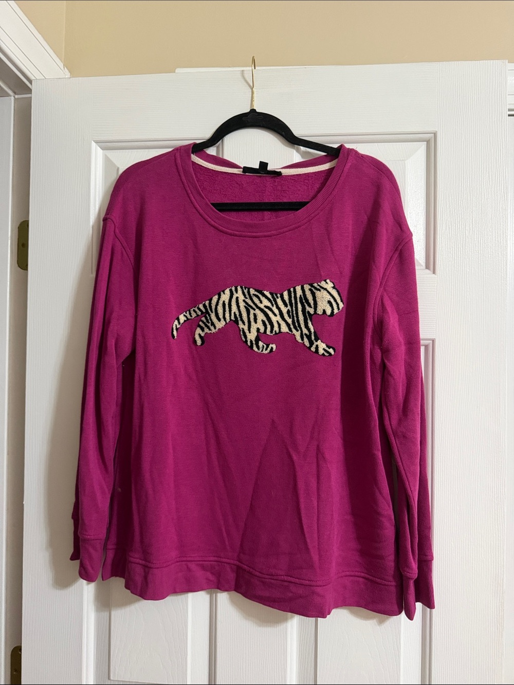 Jane and Delancey Mauve Long Sleeve Tiger Print Pullover Size Large